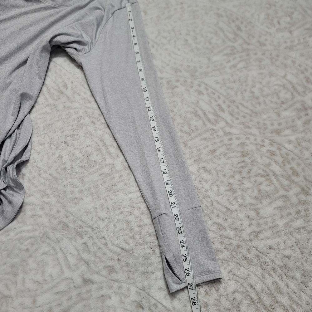 Athleta Uptempo Long Sleeve Thumbhole High-low Top Size LT Light Gray - Picture 11 of 14